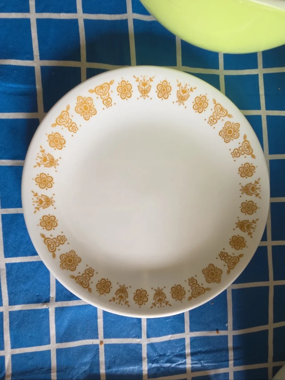 Corelle By Corningware, Butterfly Gold Approx 8.5 Inch Plate